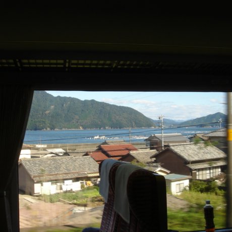Riding the Wideview Nanki Express