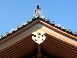 Detail on the roof of one of the shrines many buildings