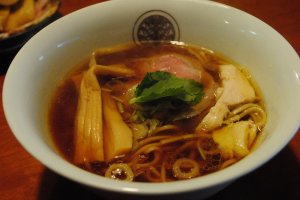 Tori-shoyu Ramen. Please enjoy this clear soup (&#39;assari,&#39; not &#39;cotteri&#39;)
