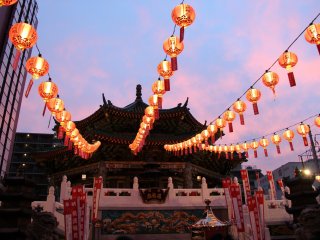Kantei-byo temple is beautiful during sunset, when its colors match the evening sky