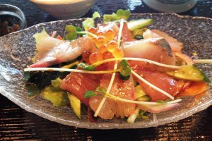The sashimi was well presented, fresh and delicious.