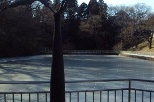 Japan&#39;s first ice skating rink.&nbsp;A piece of art hints at the story of the pond.
