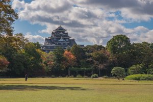 A view of Okayama Castle from within the garden