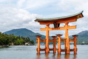 Itsukushima Shrine's "floating" torii gate