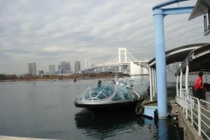 Himiko docked at Odaiba Seaside Park