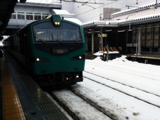 The Resort Shirakami&nbsp;Buna train pulls into Akita&nbsp;Station.&nbsp;