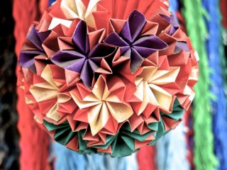 Adornments made of origami