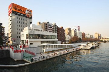 <p>ถัดมาจะเป็น Tokyo Cruise เป็นท่าเรือสุดเท่ Tokyo Waterbus ที่จะพาคุณเปลี่ยนบรรยากาศจากการนั่งรถไฟไปล่องในแม่น้ำไปเที่ยวชมอ่าวโตเกียวกันครับ</p>