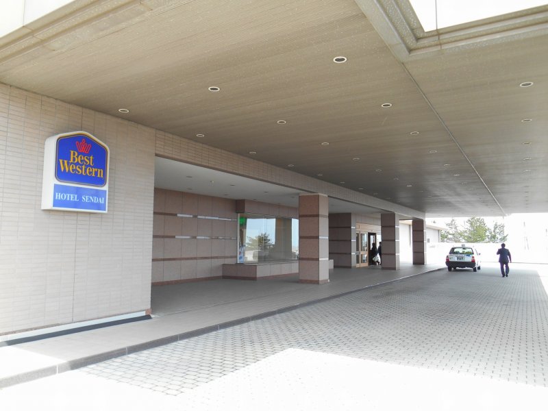 <p>Entrance of Best Western Hotel Sendai</p>