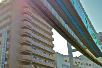 <p>How cool is this? The City of Chiba, Japan, has modernized its infrastructure by implementing a suspended monorail to avoid traditional train tracks crossing busy streets or crosswalks.</p>