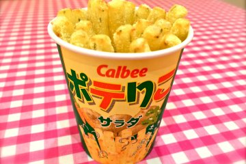 #1 Seller: Jagarico Salad. At Calbee+ you can enjoy them while they&#39;re hot for &yen;250!&nbsp;The fried steamed potatoes have a crispy texture and pronounced potato flavor. Easy to hold and fingers won&#39;t get dirty or sticky.&nbsp;
