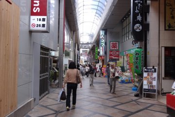 <p>ถนนช็อปปิ้งชื่อดังของนารา Mochiidono Shopping Street</p>