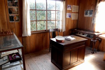<p>Inside the director&#39;s office. This is where Ken Matsudaira, the famous Japanese actor who played the role of the camp director, Matsue Toyohisa, sat in the movie</p>