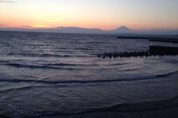 <p>You can see spectacular views of Mt Fuji.&nbsp;</p>