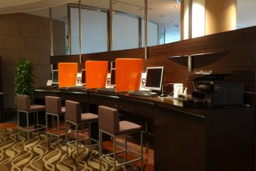 <p>Computers and printers are available for guests at the hotel</p>