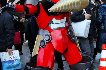 <p>Humans were not the only costumed heroes at this convention, many people were cosplaying robots.&nbsp;</p>