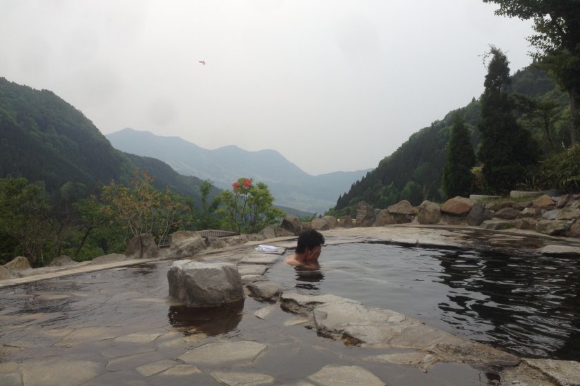 Maguse Onsen and its impressive view.