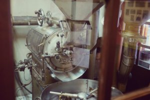 Coffee brewing machine displayed in the doorway.&nbsp;