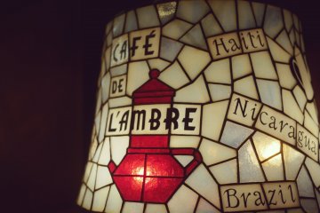 <p>A beautiful stained glass lamp.&nbsp;</p>