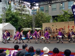 The stage across from Kotodaikoen&nbsp;hosts the annual Sparrow Dance competition.&nbsp;