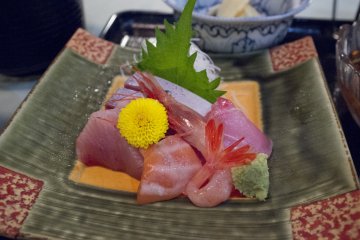 <p>The dinner course - fresh sashimi</p>