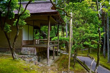 <p>Shonan-tei teahouse in the lower garden</p>