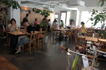 <p>Spacious and airy open plan cafe.</p>