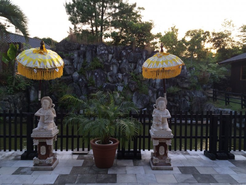 <p>There is a pond after the front gate which takes you to the South East Asian style resort.</p>