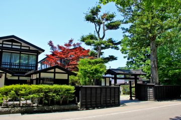 <p>Just one of the many beautiful houses and gardens found in the historical part of Kakunodate</p>