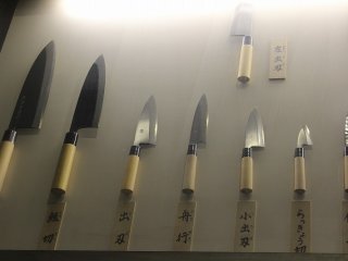 Kitchen knives indispensable for cooking have started to become known, along with the development of Japanese cuisine. The skill of a&nbsp;swordsmith gives life here