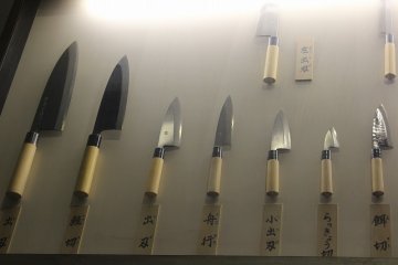 <p>Kitchen knives indispensable for cooking have started to become known, along with the development of Japanese cuisine. The skill of a&nbsp;swordsmith gives life here</p>