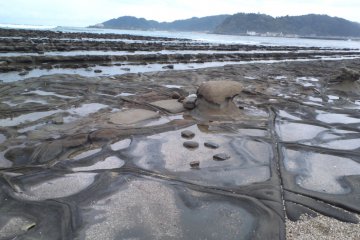 Aoshima rock formations (devil's washboard)