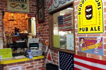 <p>Americana rules supreme at this Pub and Bar in Maizuru.</p>