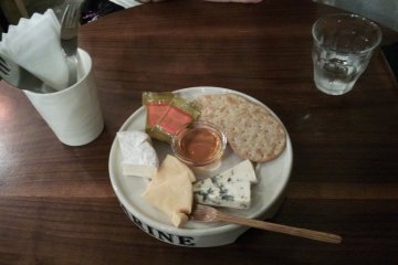 <p>The cheese platter - disappointing for any cheese aficionado</p>