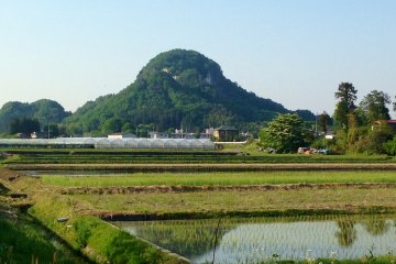 <p>Iwayama rising out of the fields of Kanuma</p>