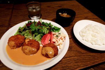 <p>My lunch; crab cream croquette, rice and miso soup</p>