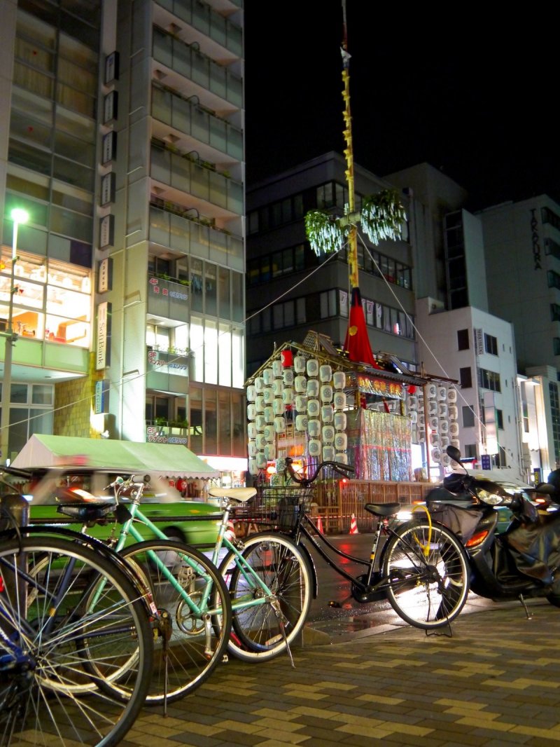 <p>Gion float on Karasuma Street</p>