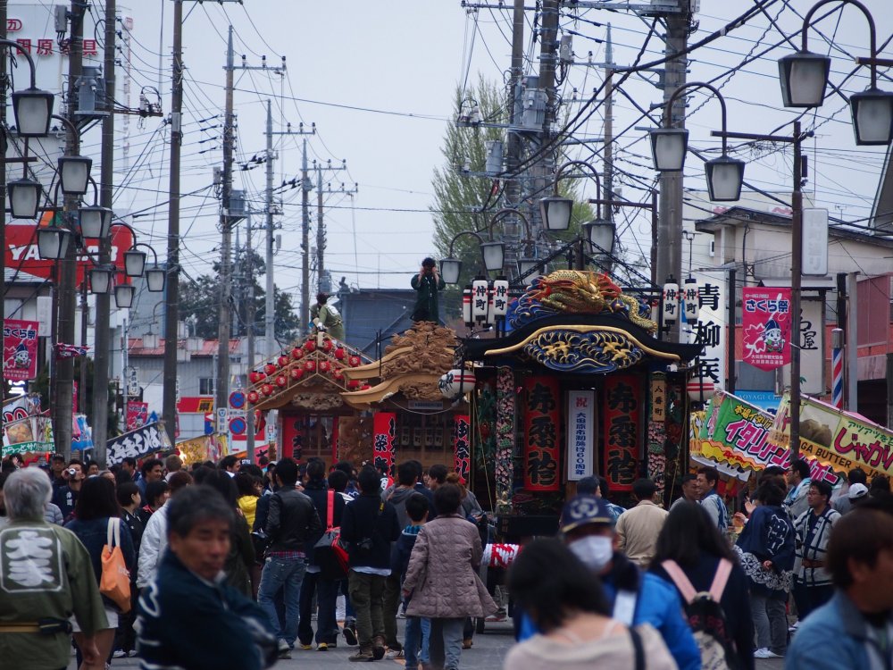 Yatai Festival in April: Fun, music and seriously competitive teams fighting it out in the streets of Otawara