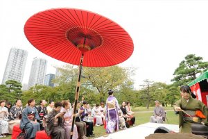 Tea ceremony in the Hama-rikyu Gardens
