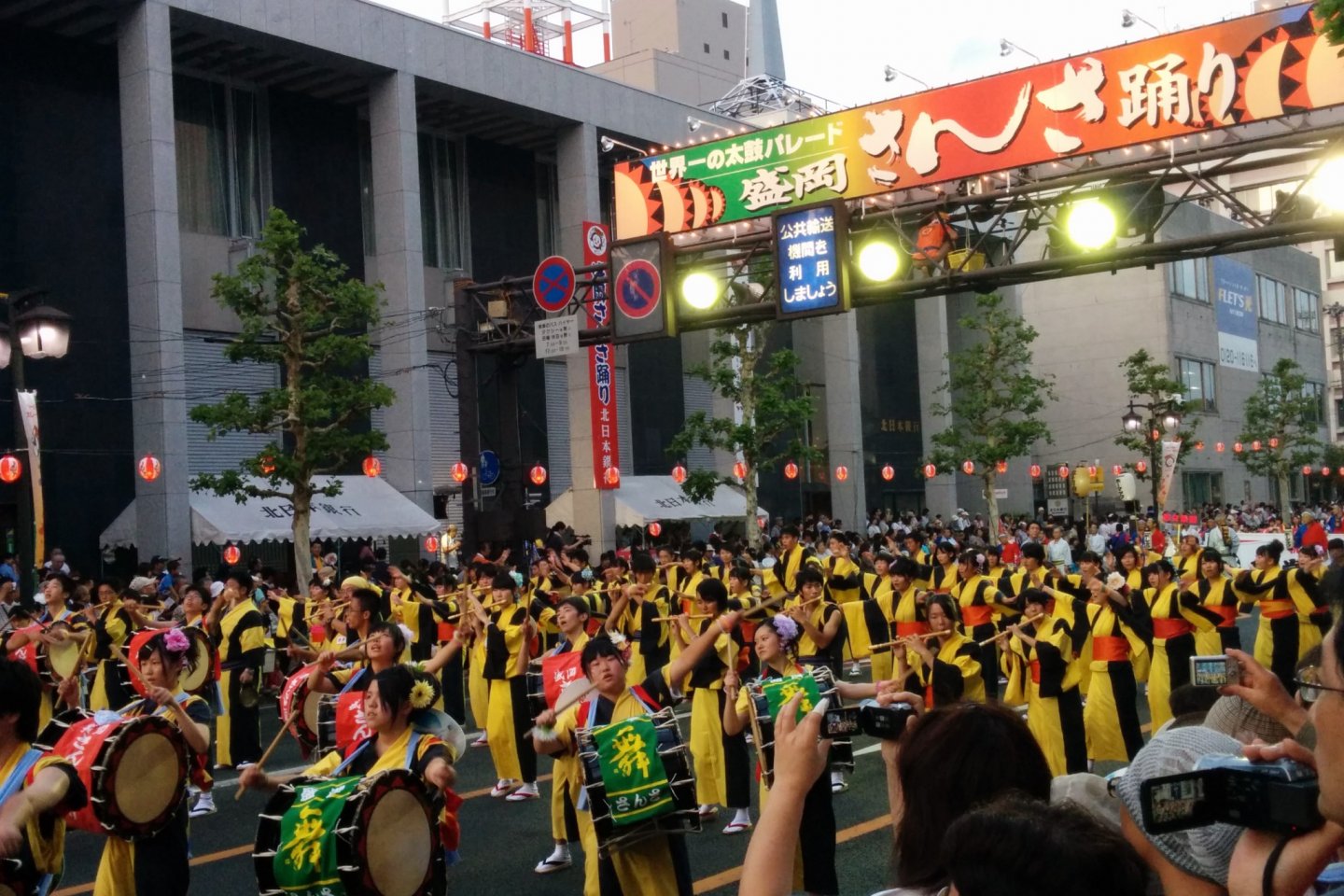 三千人の太鼓のパレードは世界一の規模。