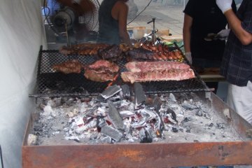 <p>Meat on the grill</p>