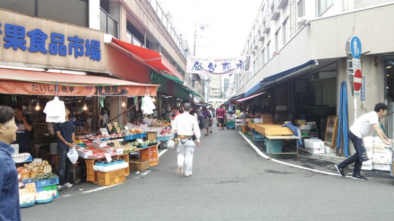 <p>The market is behind the car park next to the E-Beans building, on the west side of Sendai Station. It&#39;s also easily reachable by subway. It is closed on Sundays and national holidays.</p>