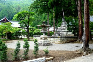 <p>The temple garden felt very peaceful and calm</p>