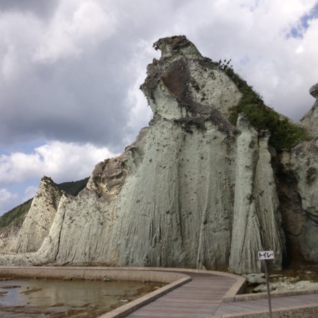 Hotokeguara, the Buddha Rock