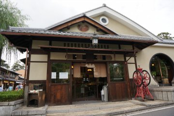 <p>ร้าน Inoda Kiyomizu เดินจากวัด Kiyomizu ไม่กี่นาที</p>