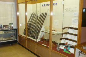 Displays of matchlock guns used in the battle of Nagashino