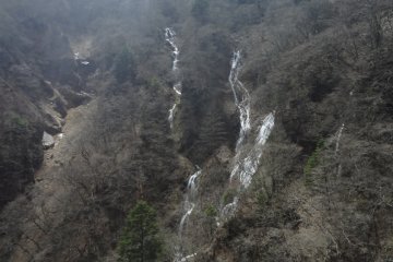 There are numerous other falls flowing out from rocks behind Kegon-no-taki.
