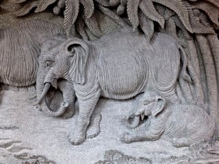Bức chạm khắc voi
