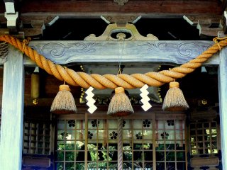 Heavy rope decorating a shrine