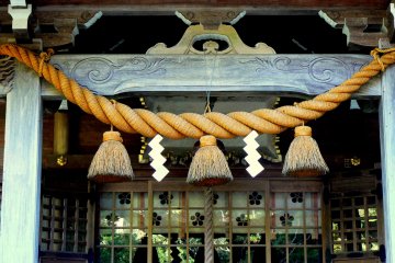 <p>Heavy rope decorating a shrine</p>